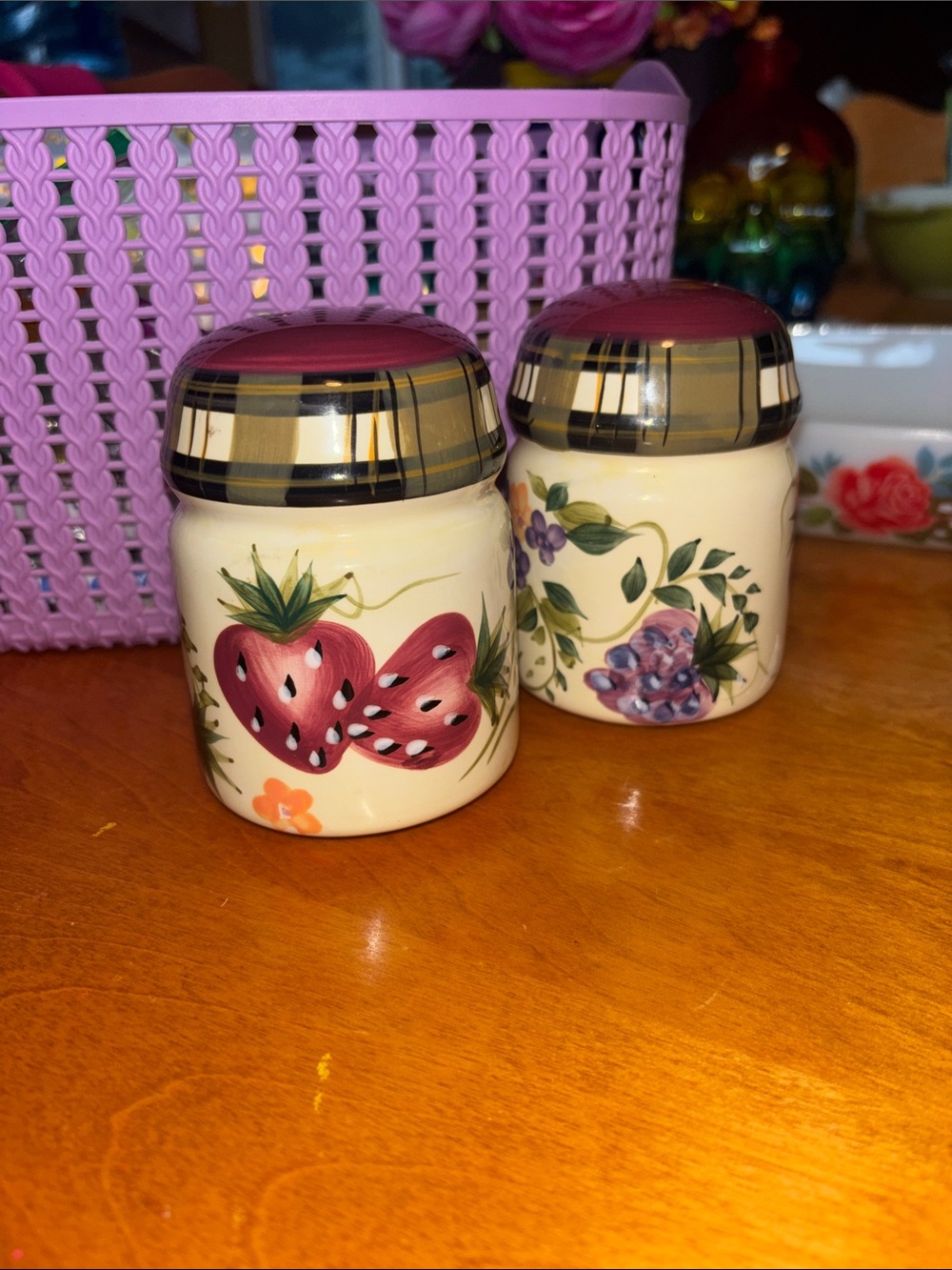 Oneida Cream Ceramic Fruit Salt & Pepper Shakers with Pink Plaid Lids
